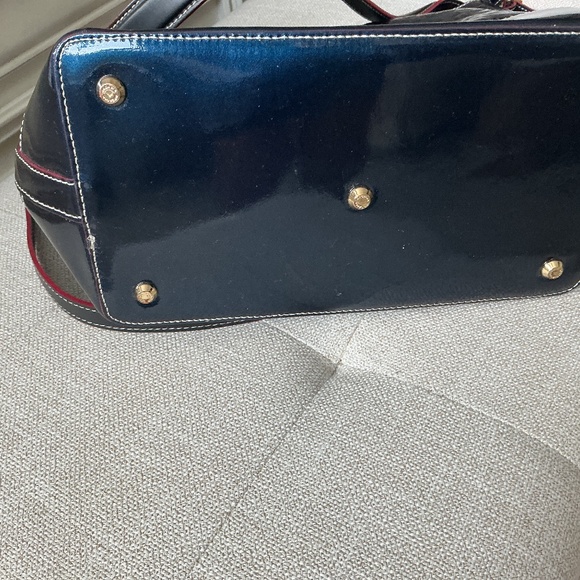 Attractive Irridescent Blue Leather Arcadia Shoulder Bag with Crossbody strap - Picture 5 of 8